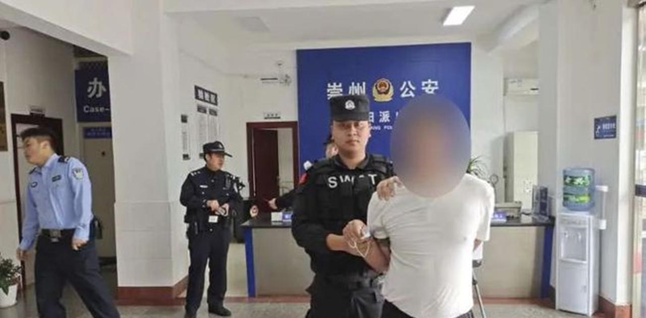 入室抢劫罪是刑事犯罪，免费法律咨询为您解说抢劫罪该如何量刑